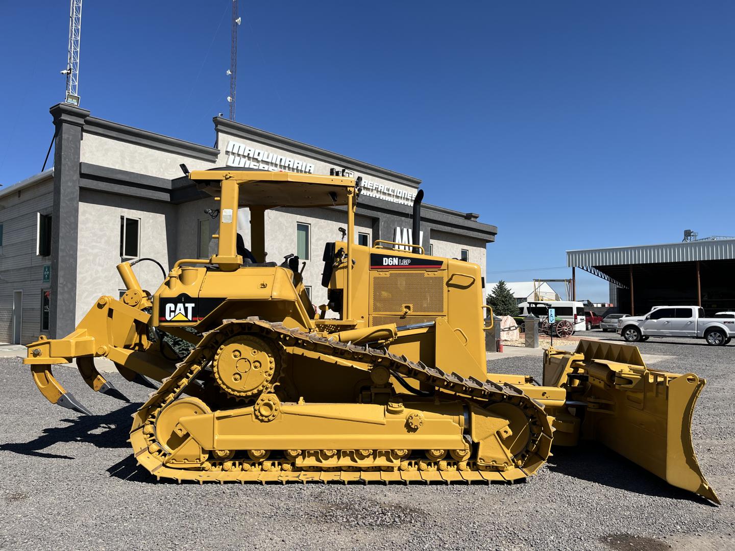 ./imagenes/INVOICE/2019/16239/BULLDOZER D6N (2).JPG